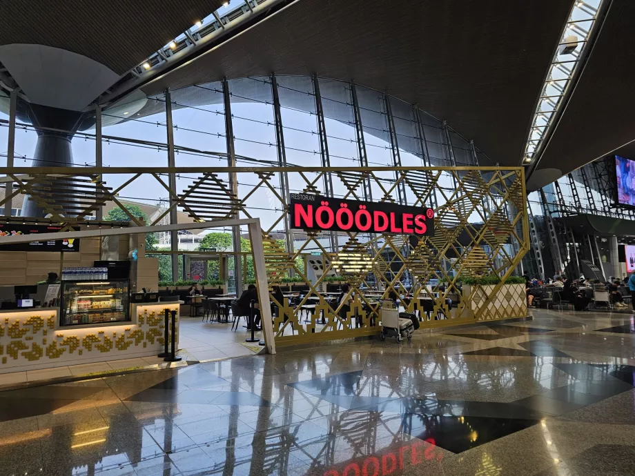 Restaurant Nööödles, public area, Terminal 1