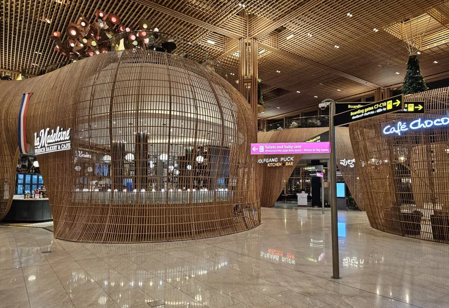 Restaurants and Cafés, Terminal 2