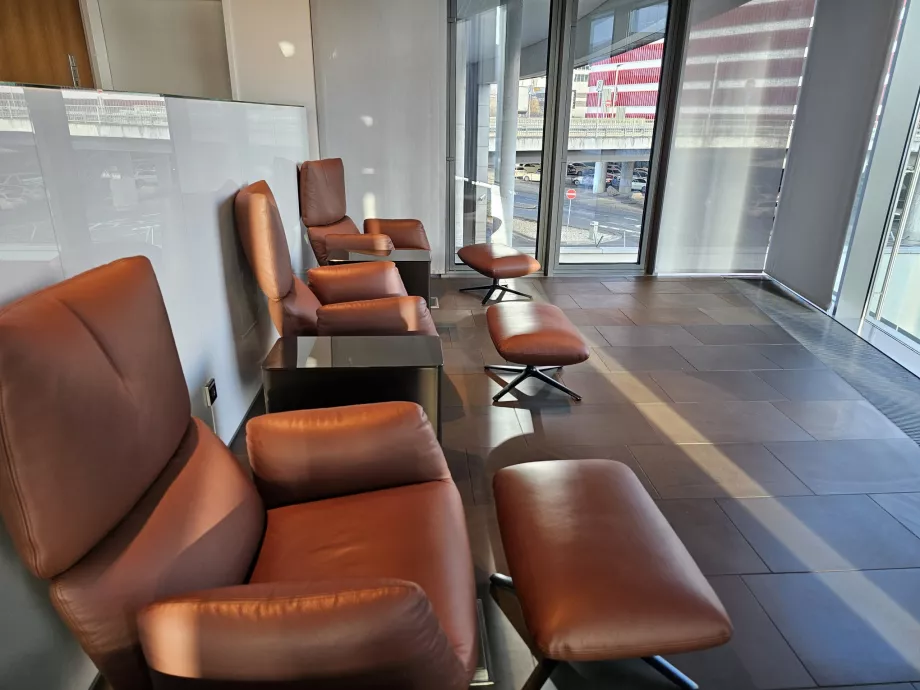 Lounge environment - comfortable seats