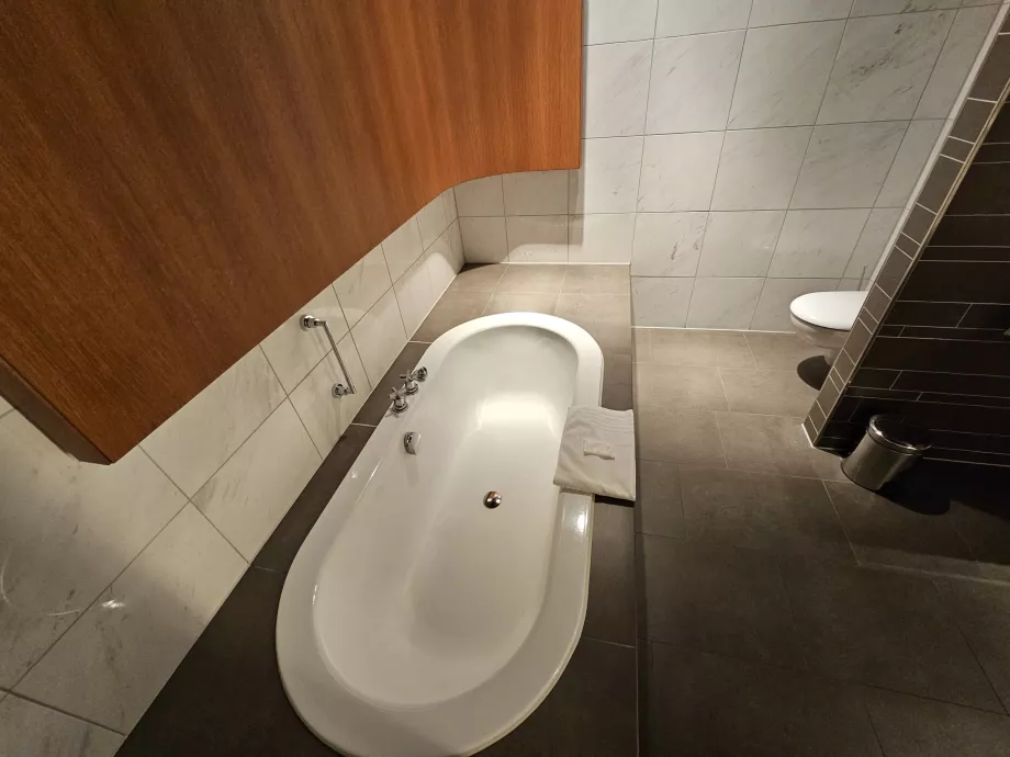 Bathtub in the bathroom