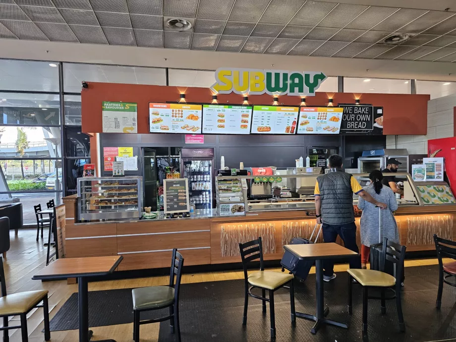 Subway, arrivals hall