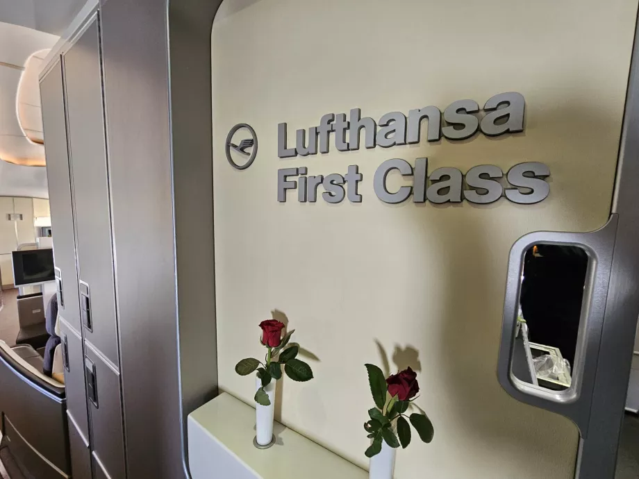 "Lufthansa First Class" sign