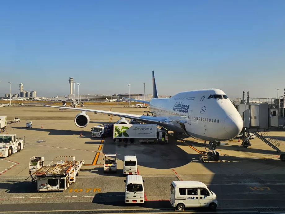 Boeing 747-8 at Haneda Airport