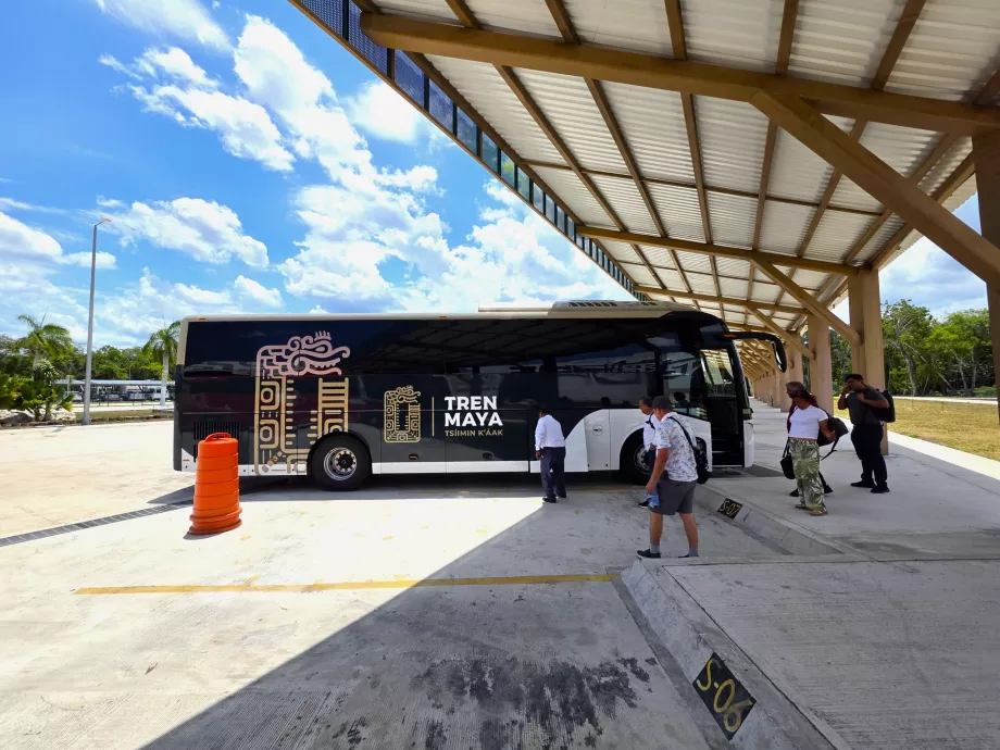 Shuttle bus to the railway station