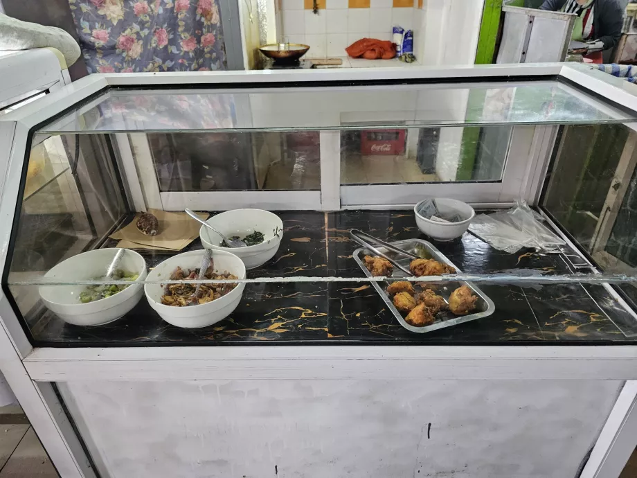 Market in Central Flacq, food stalls
