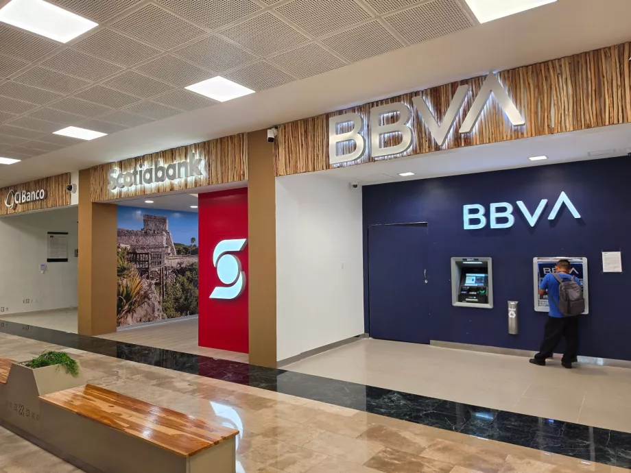 ATMs belonging to Mexican banks