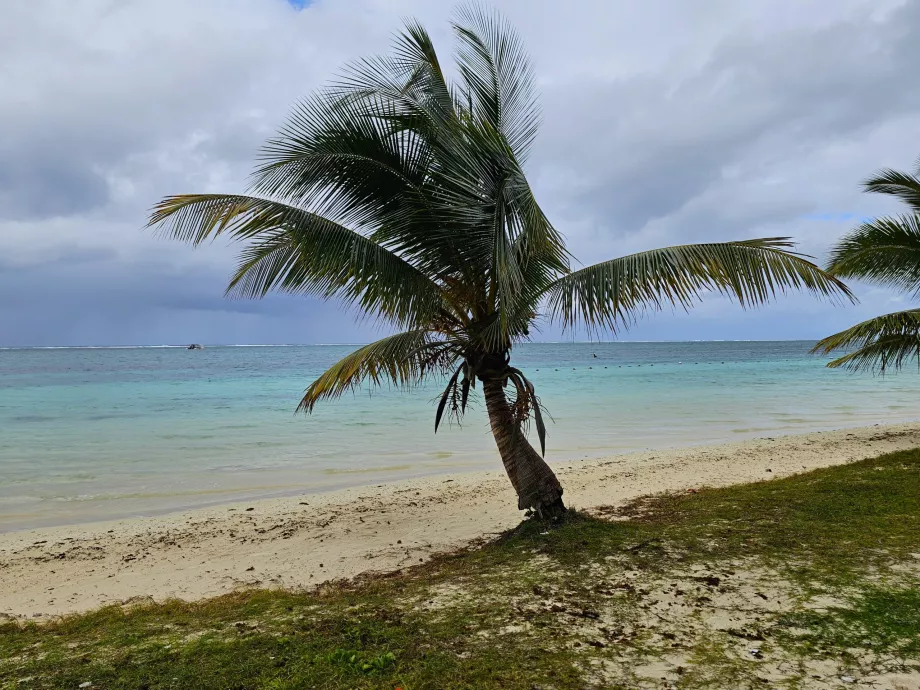 Belle Mare beach