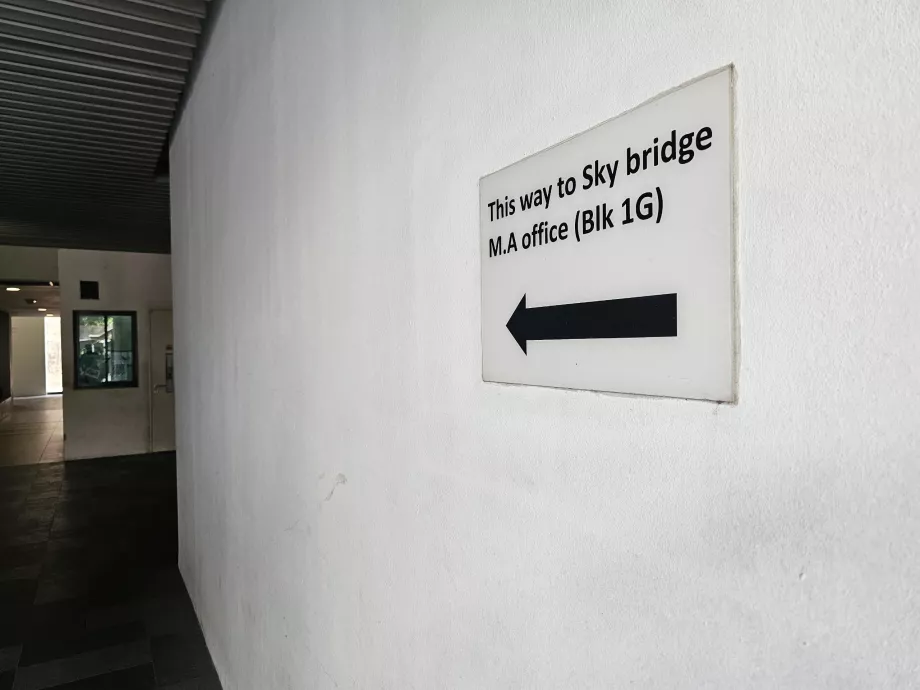 Entrance to Duxton Sky bridge