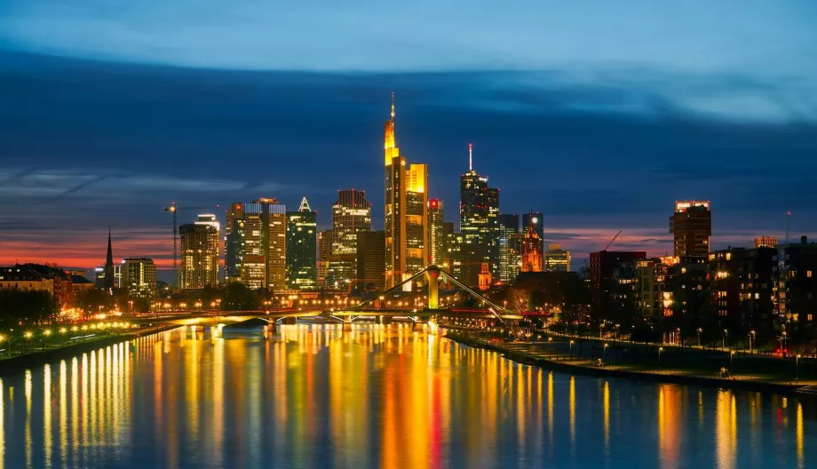 Night panorama of Frankfurt