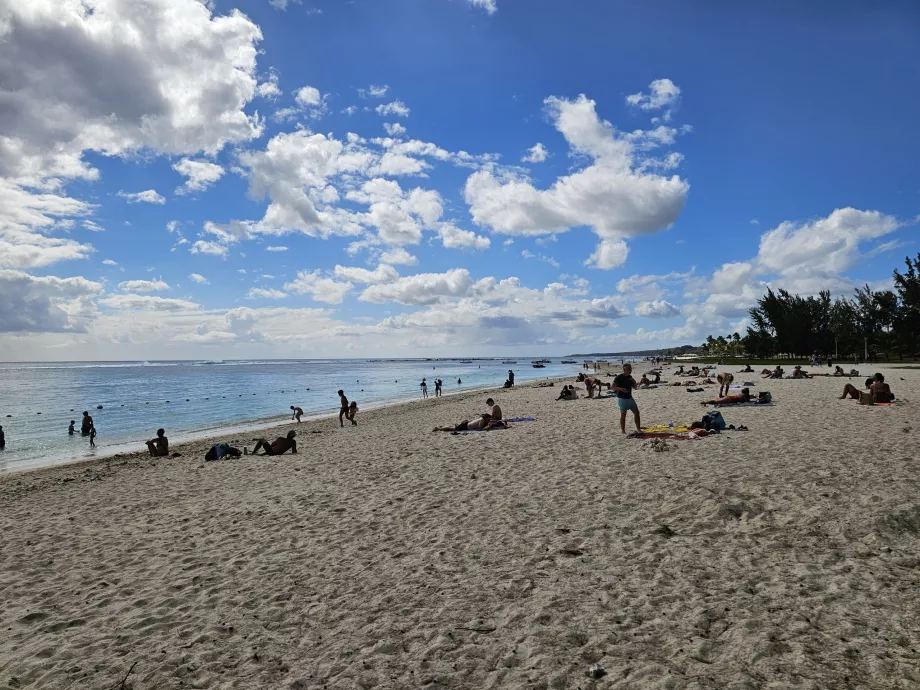 Flic en Flac beach