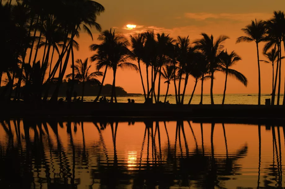 Anaehoomalu Beach