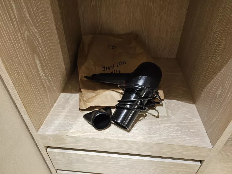 Hair dryer