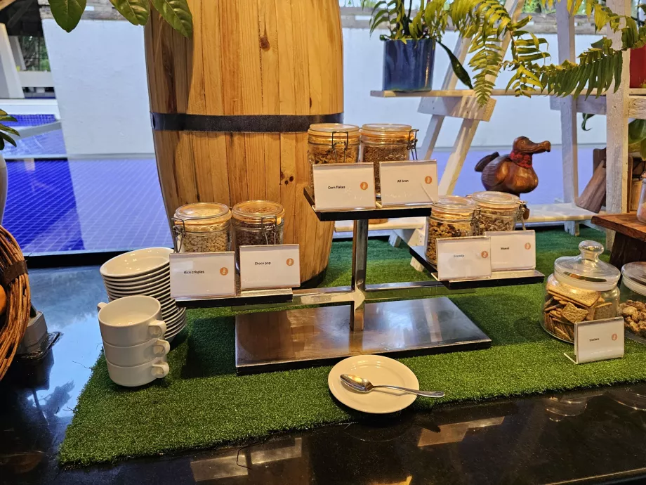 Muesli and granola