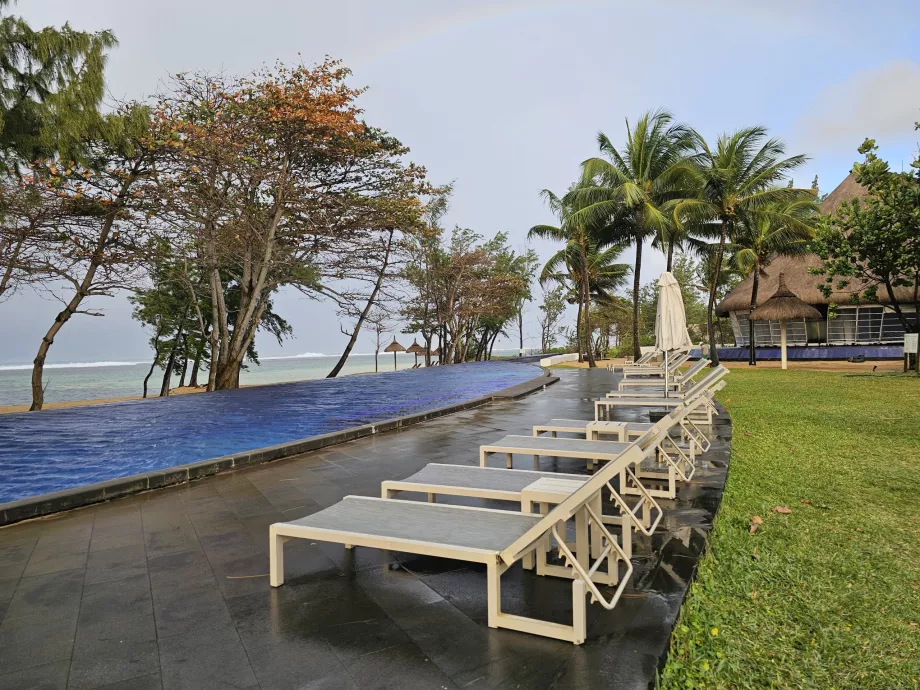 Sun loungers by the pool