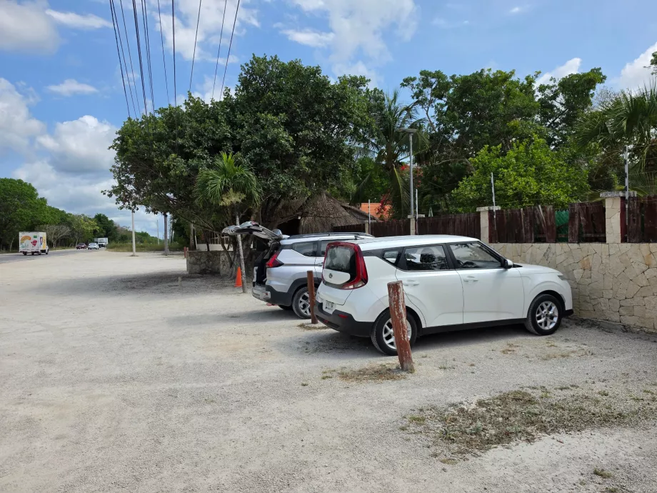 Car park at Gran Cenote
