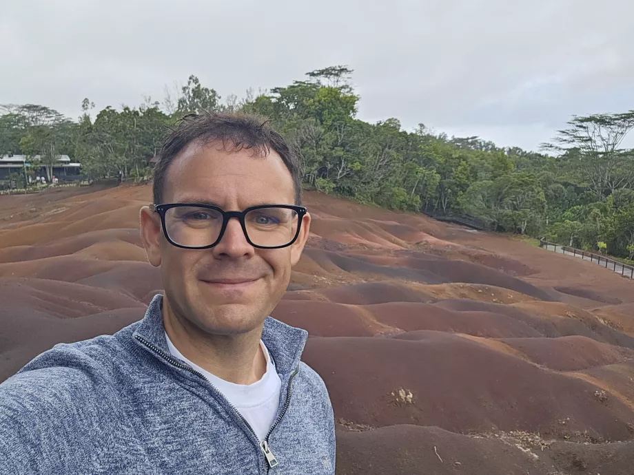 Me on 7 colored Earth