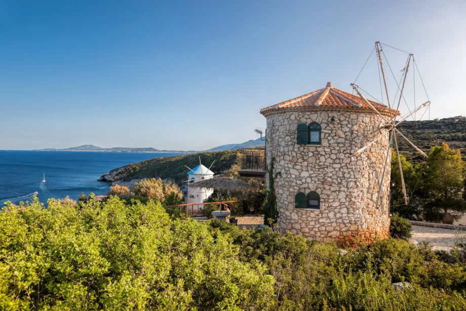 Skinari Windmills