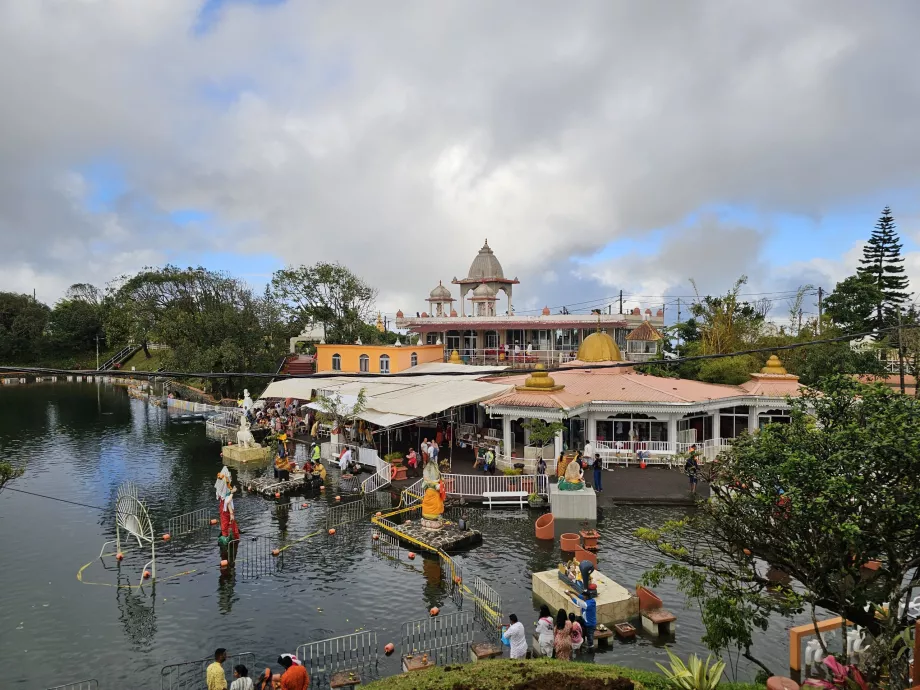 Grand Bassin Temple