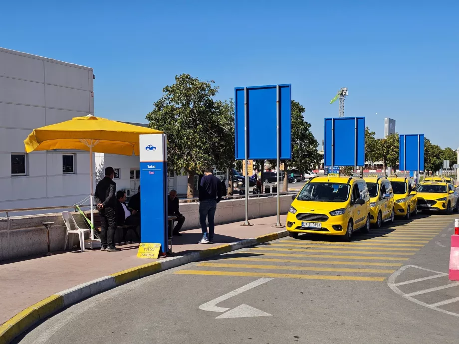 Taxi stand in front of Terminal 2