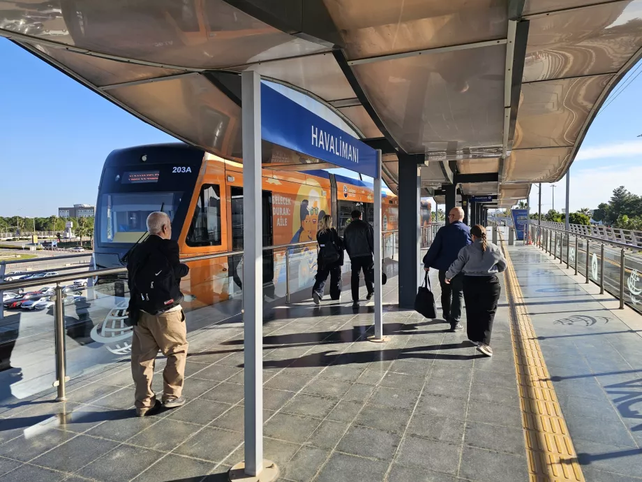 Tram stop in front of Terminal 1