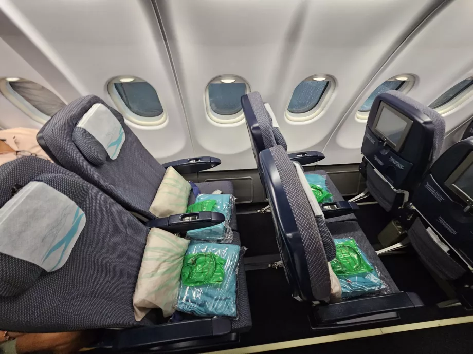 Economy class seats, Airbus A330