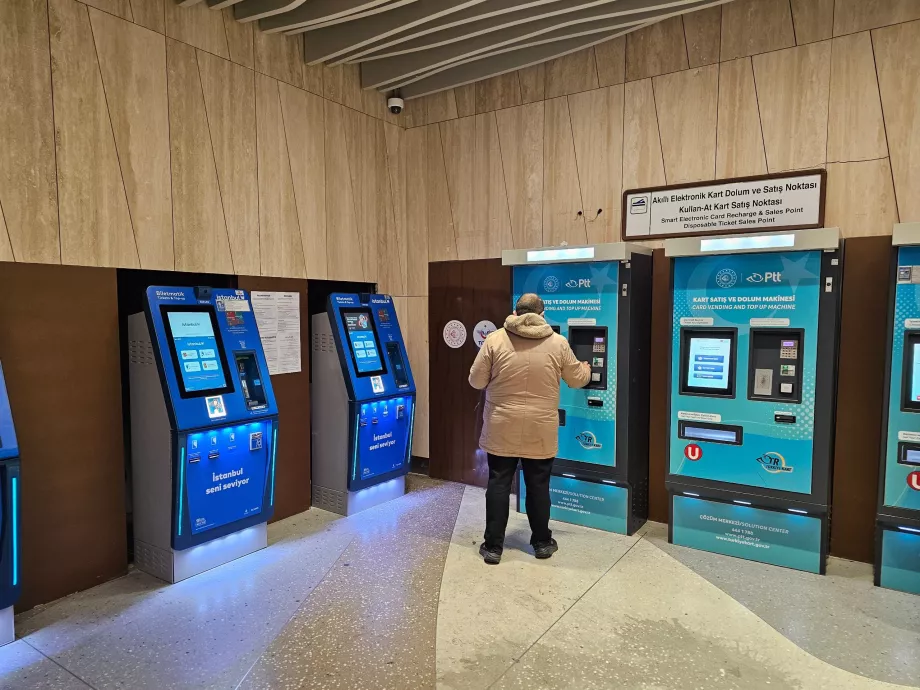 Blue machines on the left - Istanbulkart; blue machines on the right - PTT card