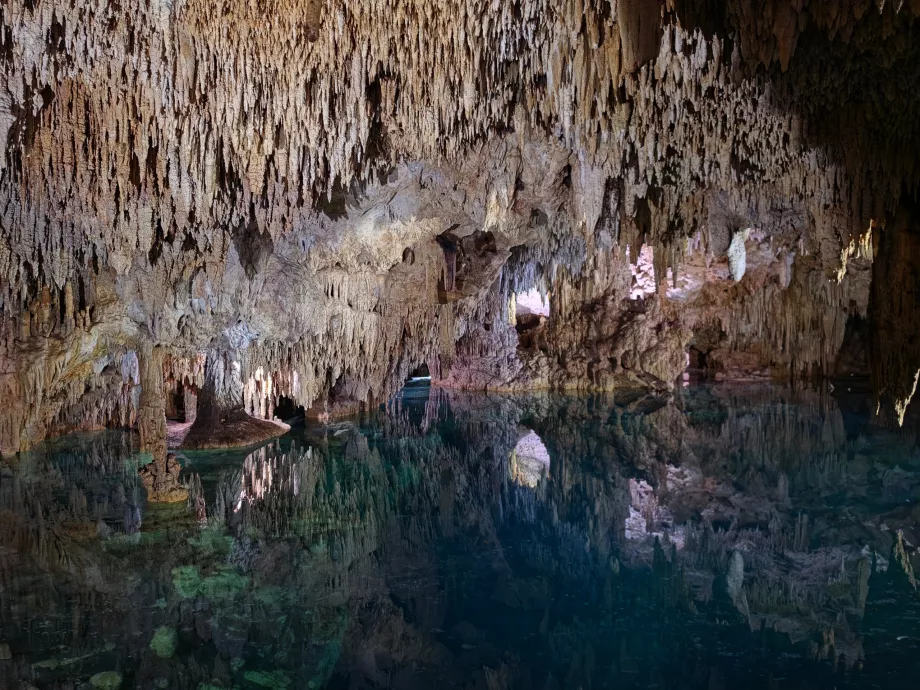 Aktun Chen Cave