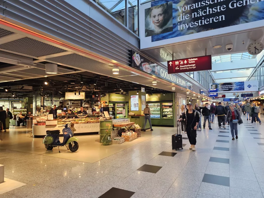 Restaurant in transit area