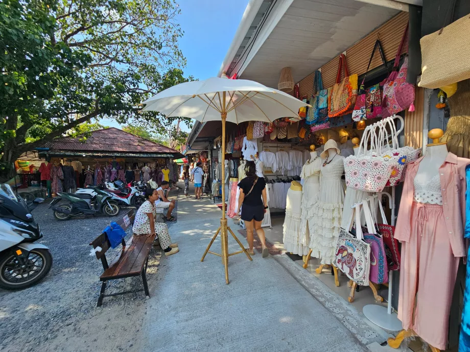 Shops under Wat Phra Yai