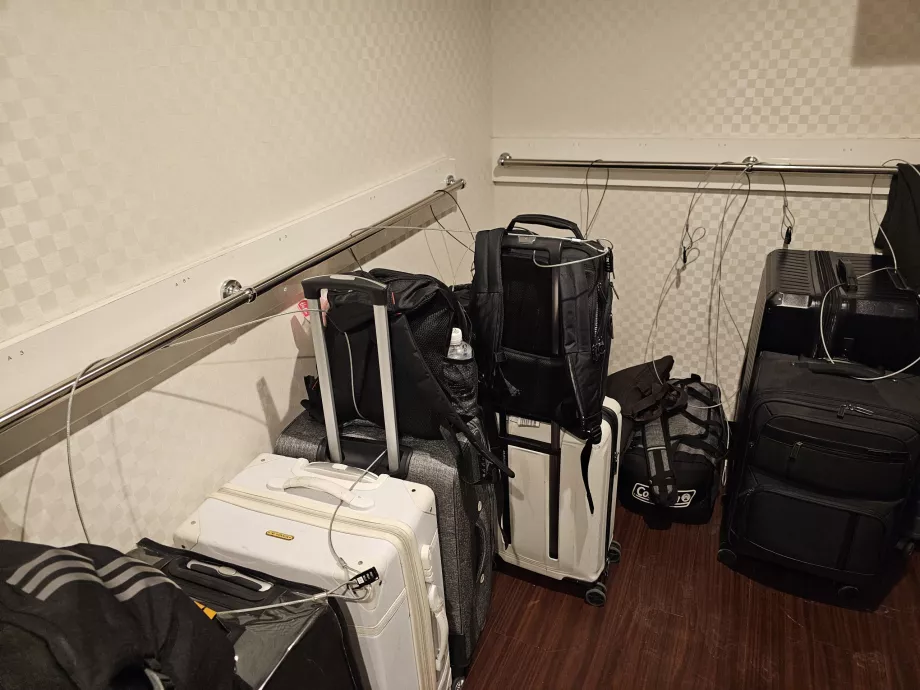 Luggage storage