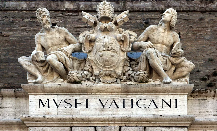 Musei Vaticani inscription
