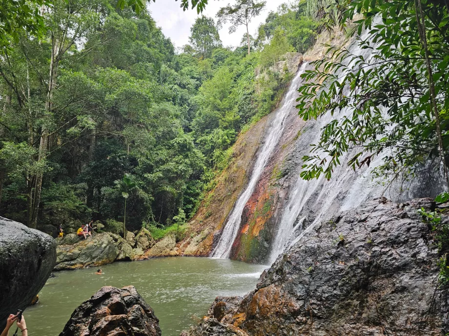 Na Muang Waterfall 1