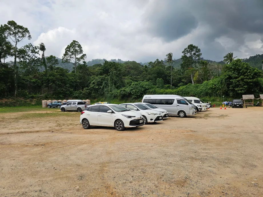 Parking under the Overlap Stones