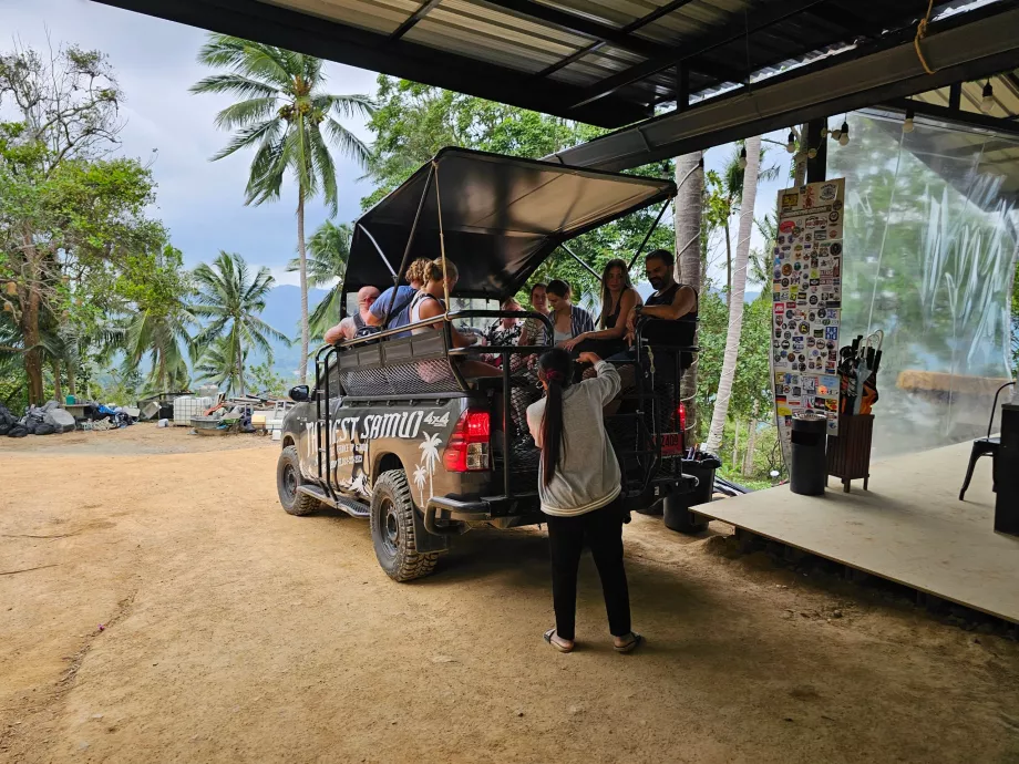 Transportation jeeps to Overlap Stone 2