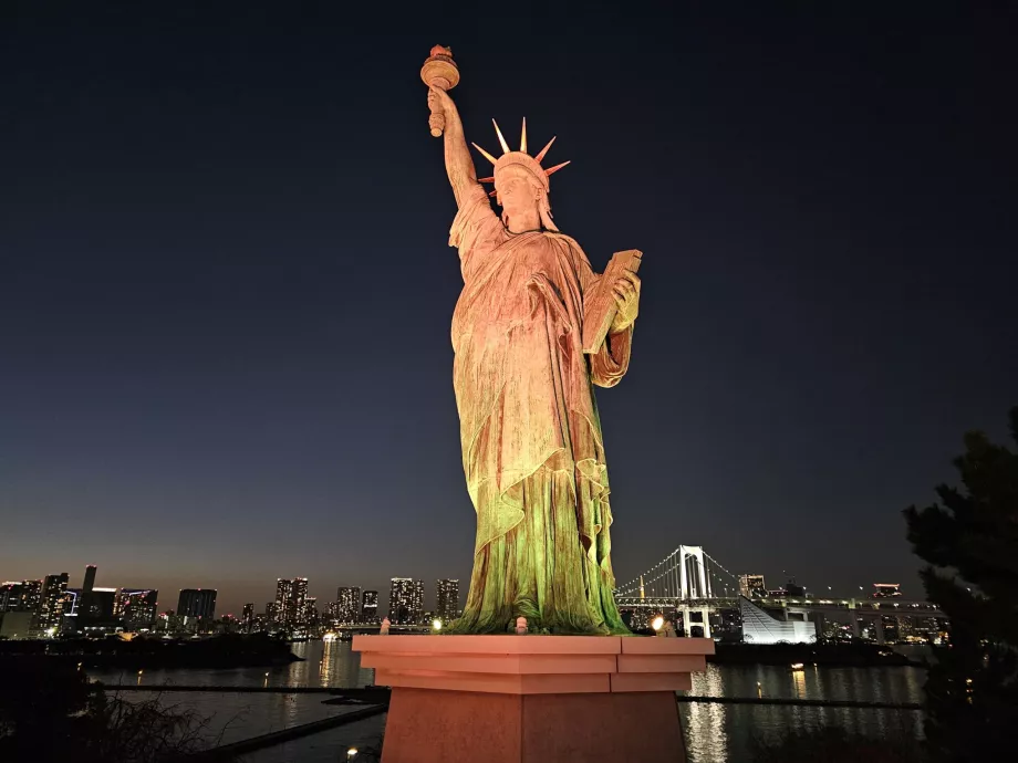 Statue of Liberty Odaiba
