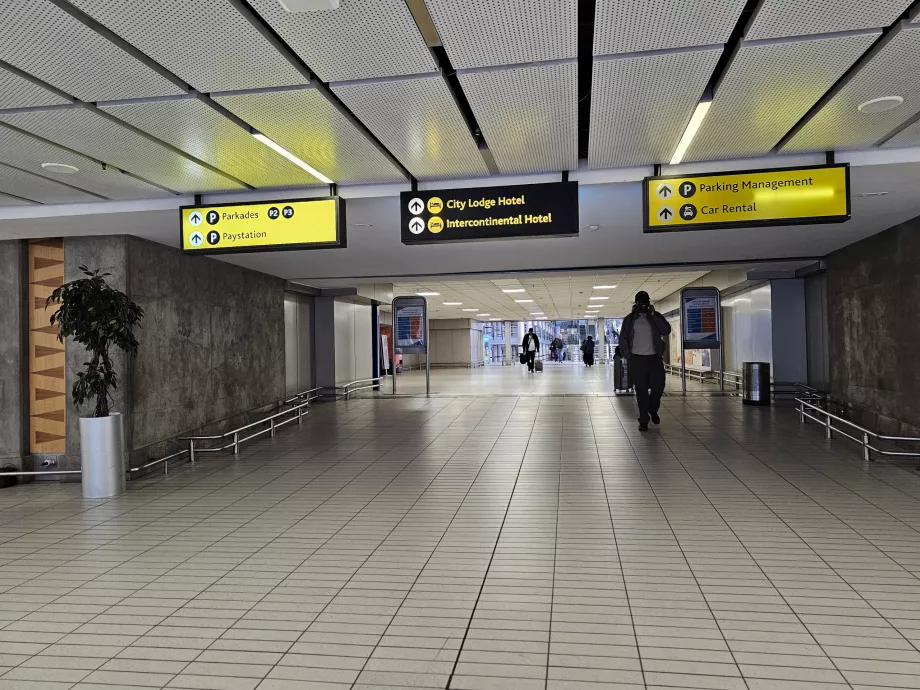 Directions to Parkade 2 (Uber, Bolt, Taxi)