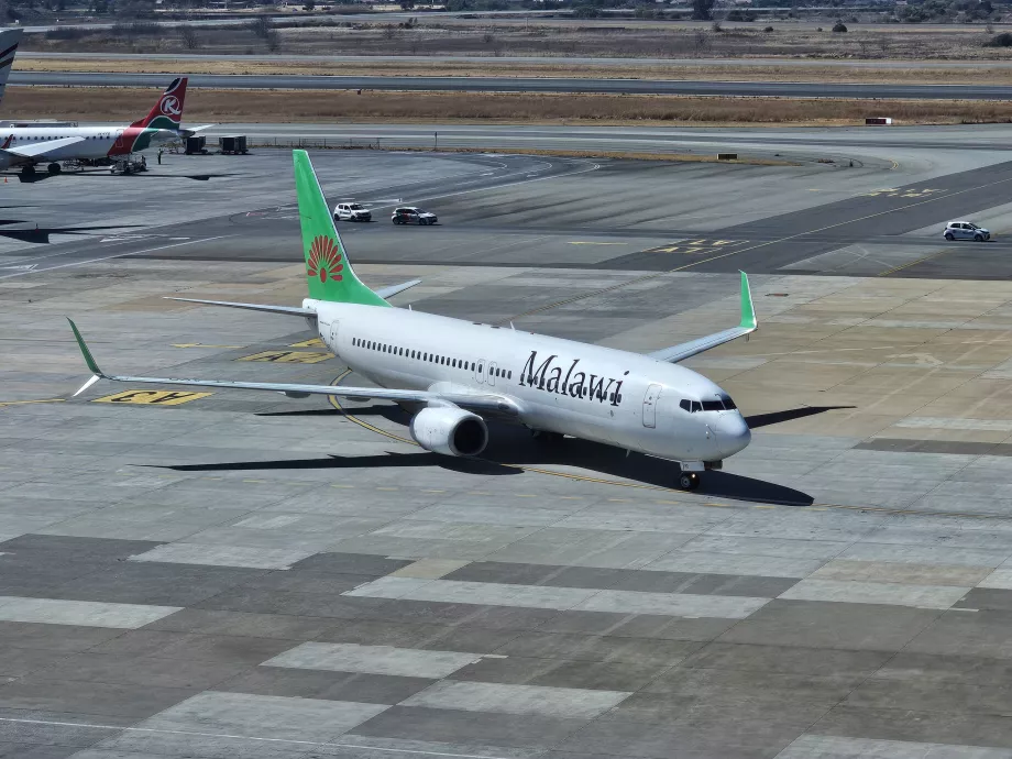 Malawi Airlines, Boeing 737 at Johannesburg Airport