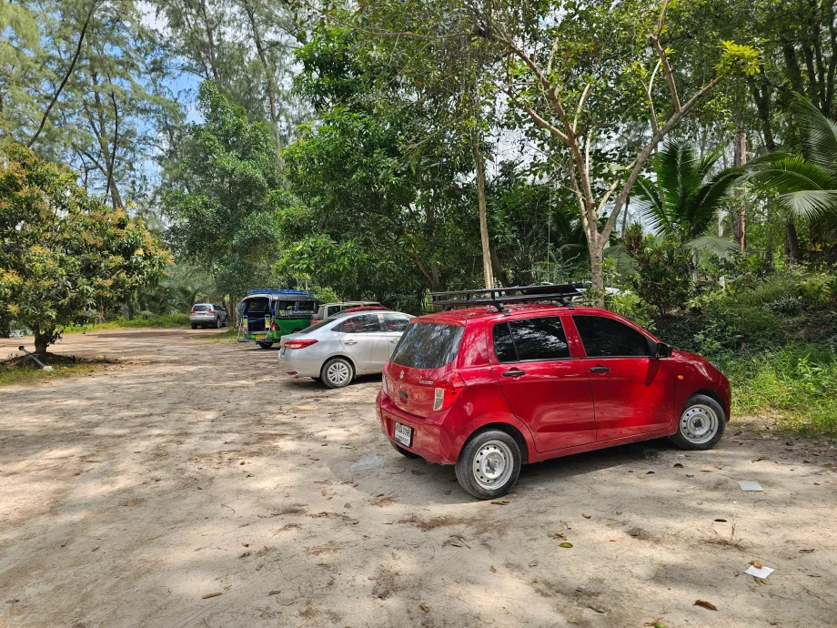 Parking at Zen Beach