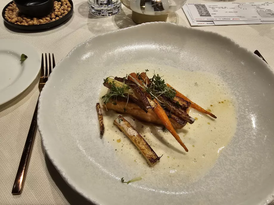 First Class Lounge (Main Terminal) - a la carte main meal