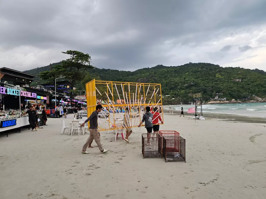 Preparations for Full Moon Party - afternoon