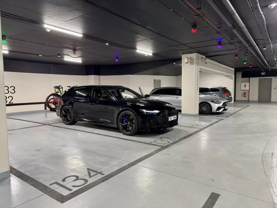 Double parking space