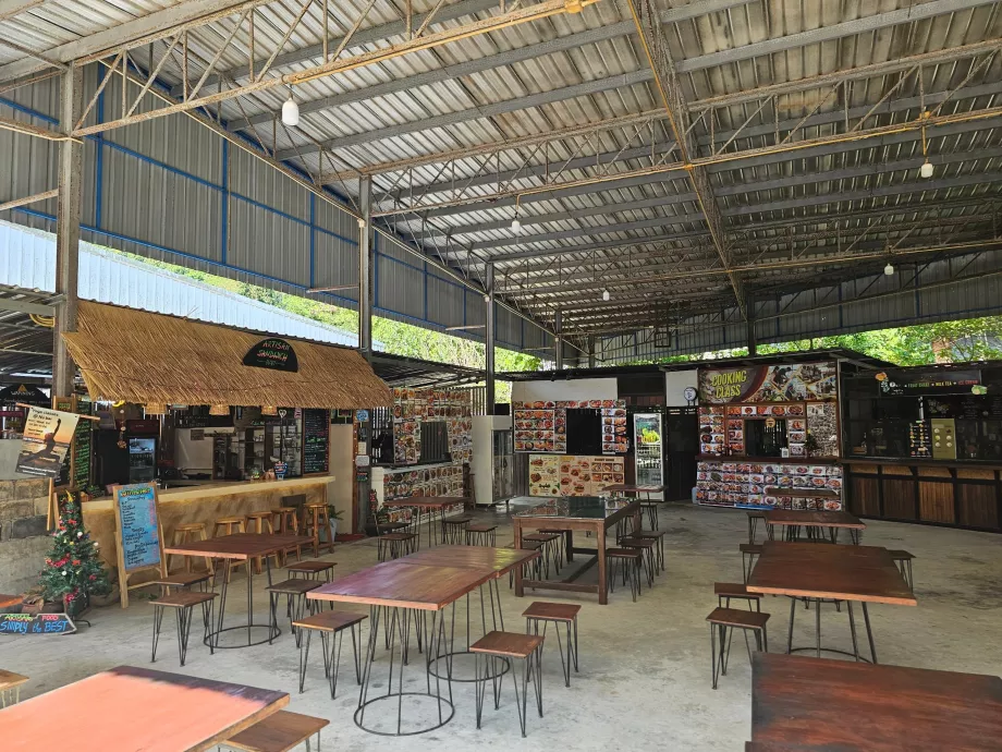 Dining room in Panburi Village