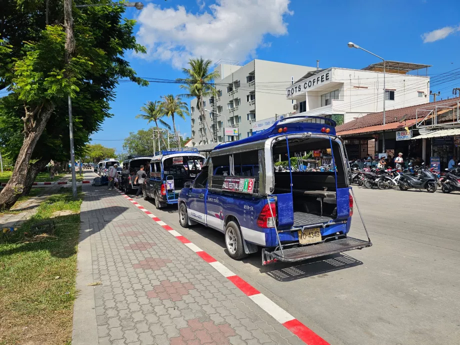 Shared taxi stand at Thong Sala pier