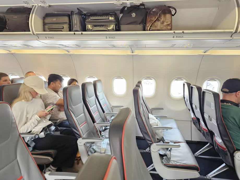 Optical cabin separation is completely missing