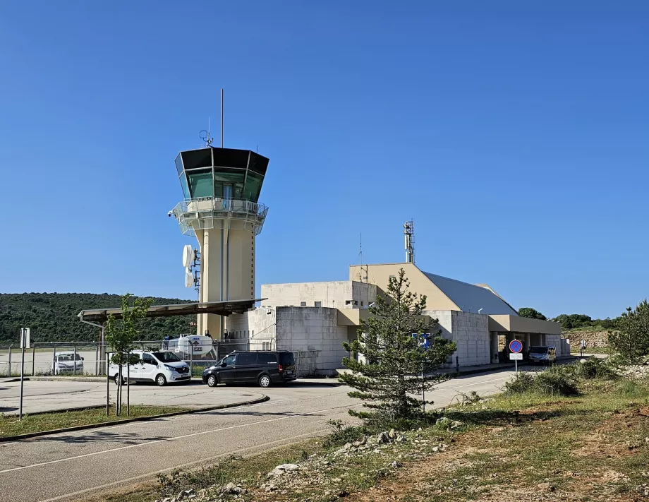 Brac Airport - Main Terminal