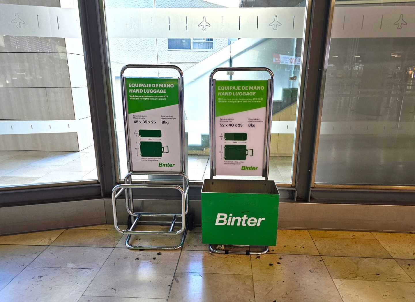 Binter Canarias baggage allowance (hand and checked)