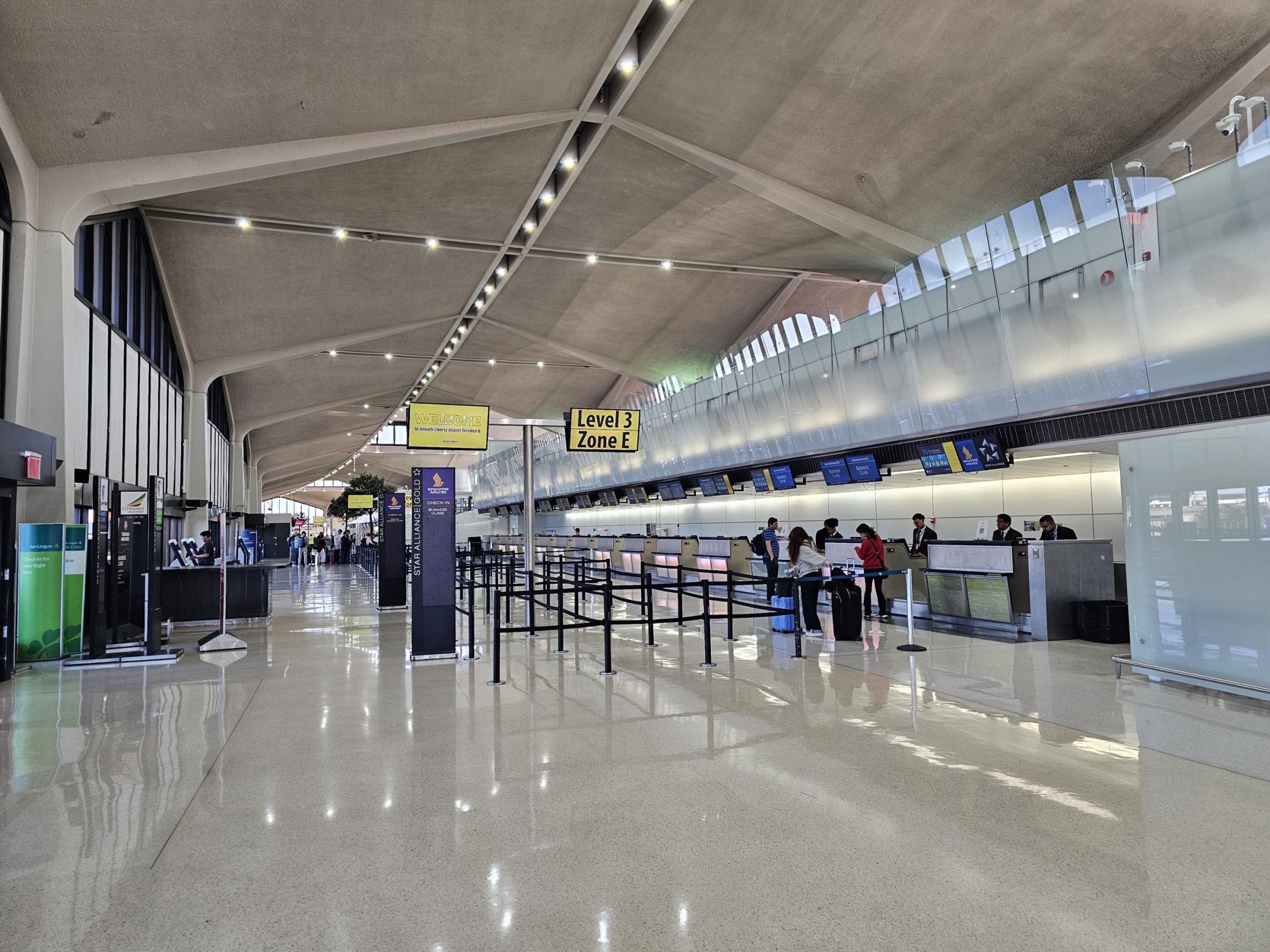 Connections at New York Newark Liberty EWR – My Experience