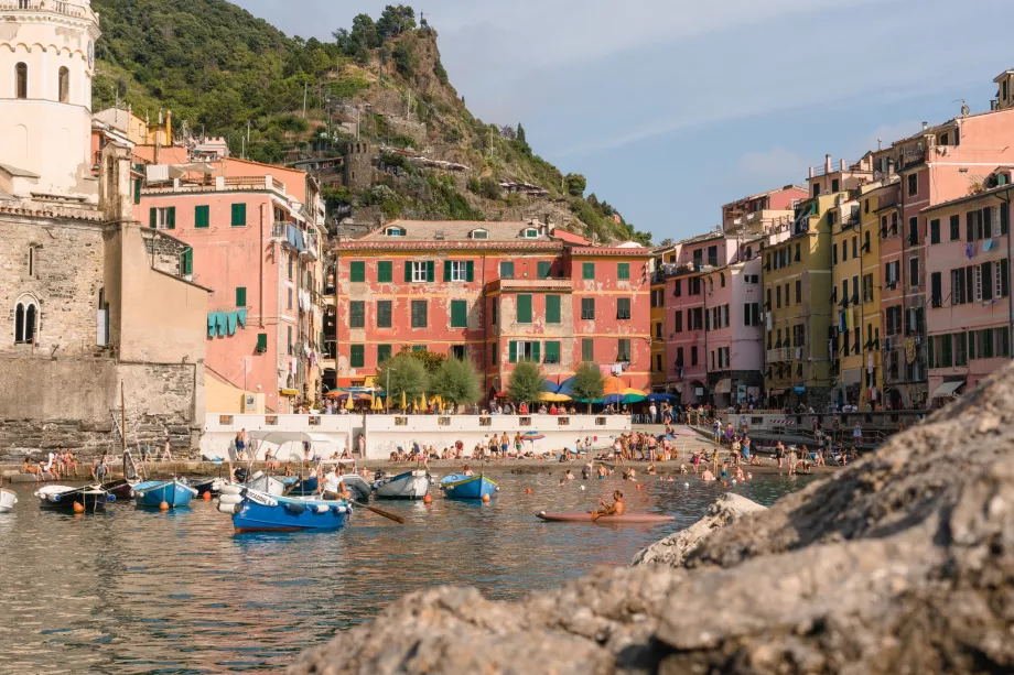 Vernazza beach