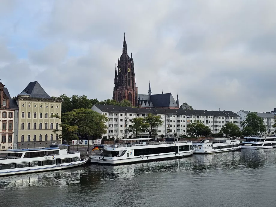 View from the Eiserner Steg to the Cathedral