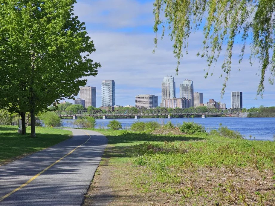 Ottawa River Pathway